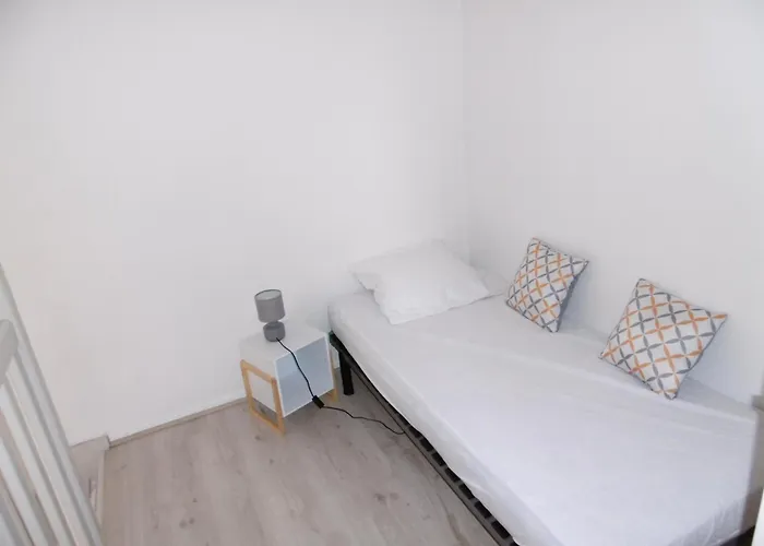 T2 Mezzanine 5 Pers, Clim, Terrasse, Parking, Proche Et Commerces - Fr-1-795-16 פלורי
